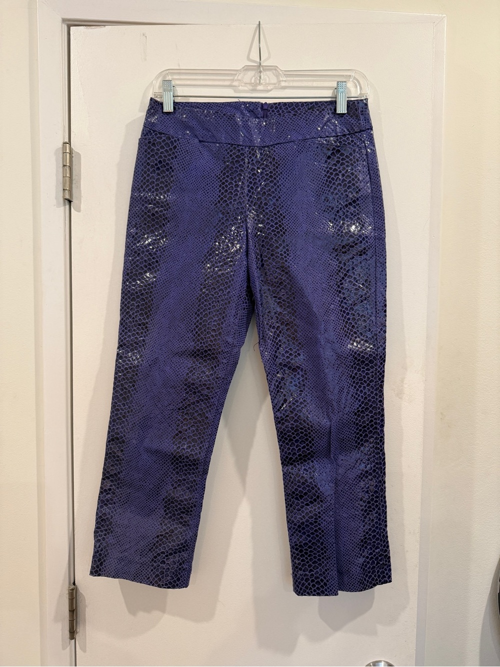 Vintage Y2K Guess Womens Cropped Snake-Print Pants in Deep Purple